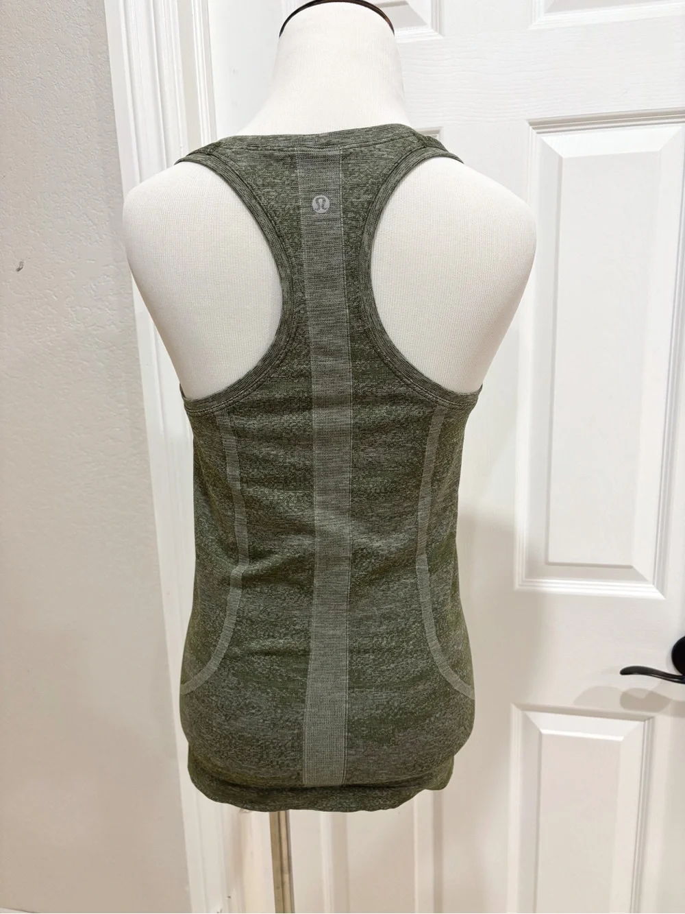 Lululemon Swiftly Speed Racerback Everglades Field Green Size 6